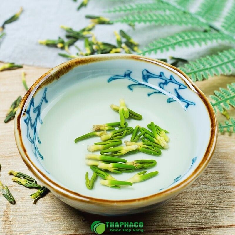 Hướng dẫn pha trà tâm sen tại nhà