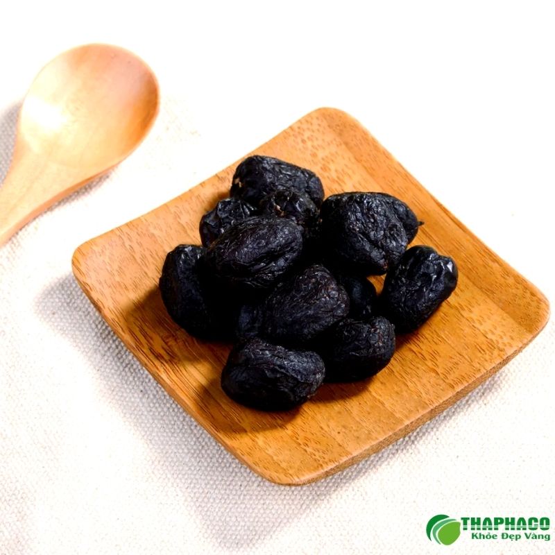 Táo đỏ khác gì táo đen?