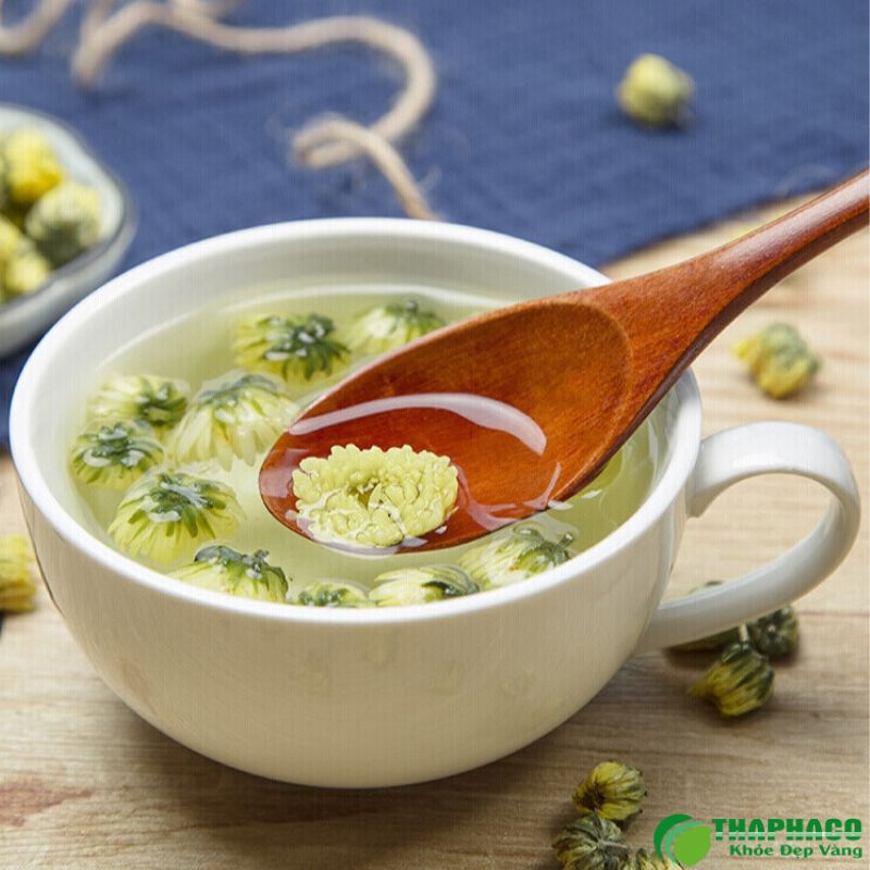 Cách pha trà hoa cúc trắng giúp ngủ ngon