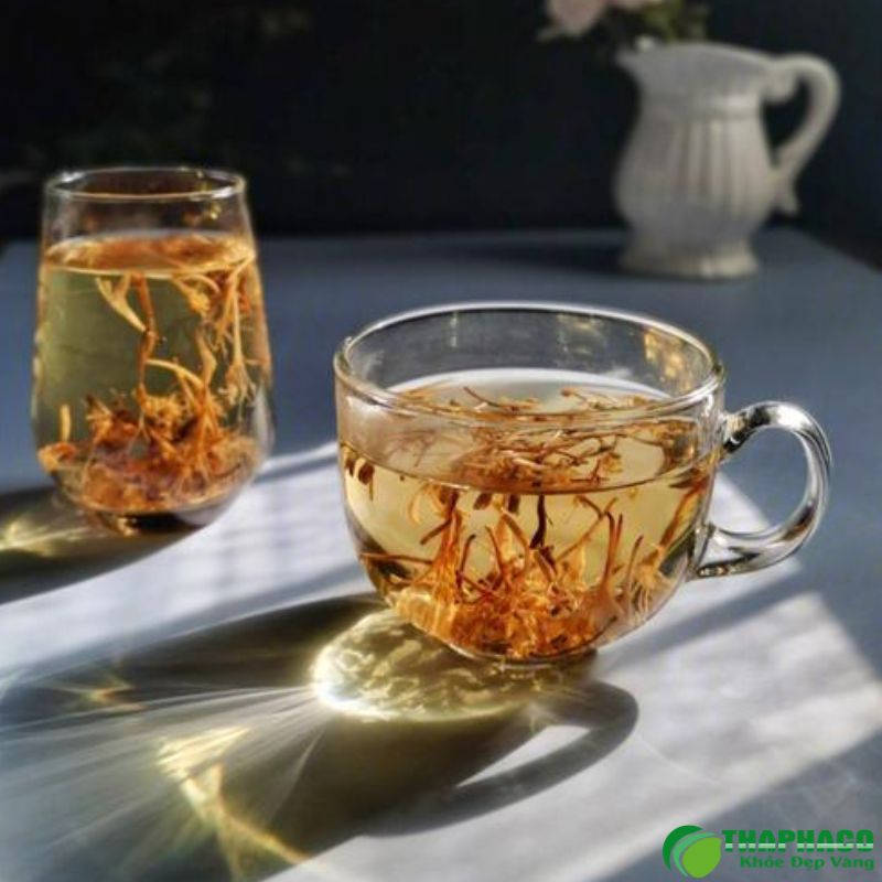 Cách pha trà nụ kim ngân hoa trị mụn 