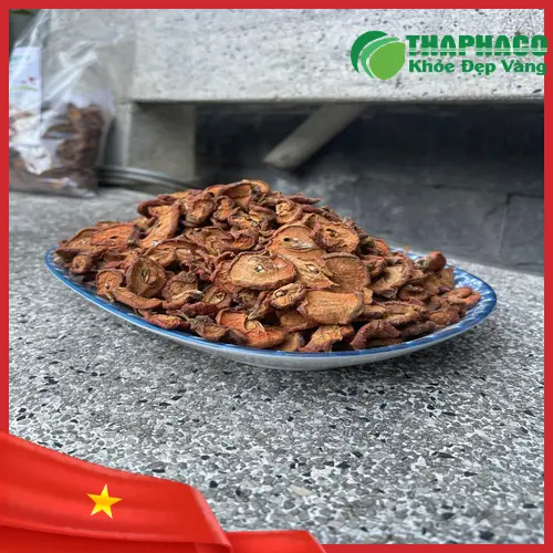 Pha trà táo mèo sấy khô giảm mỡ máu