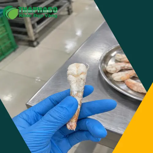 Đóng gói tôm sấy thăng hoa đạt chuẩn tại THAPHACO